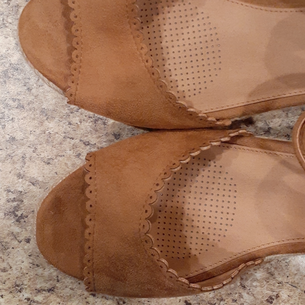 Shoes - Picture 3 of 3